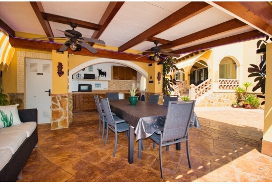 Resale - Finca / Country Property - Orihuela Costa - Orihuela