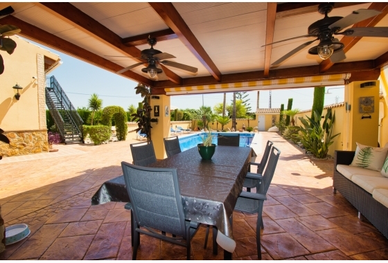 Resale - Finca / Country Property - Orihuela Costa - Orihuela