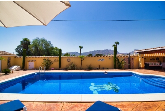 Resale - Finca / Country Property - Orihuela Costa - Orihuela