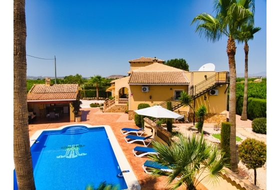 Resale - Finca / Country Property - Orihuela Costa - Orihuela