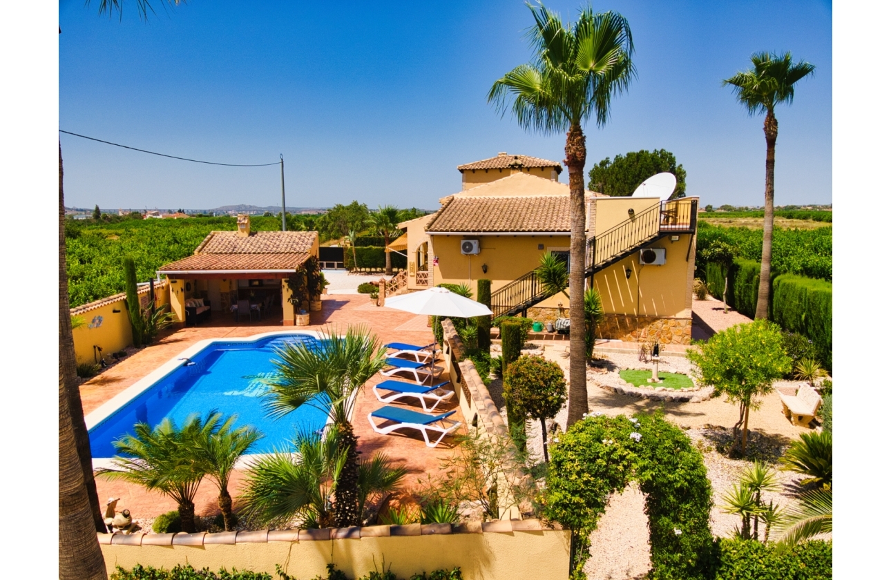 Resale - Finca / Country Property - Orihuela Costa - Orihuela