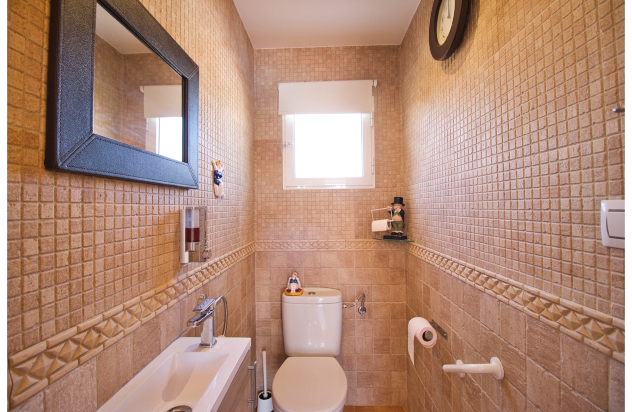 Resale - Finca / Country Property - Orihuela Costa - Orihuela