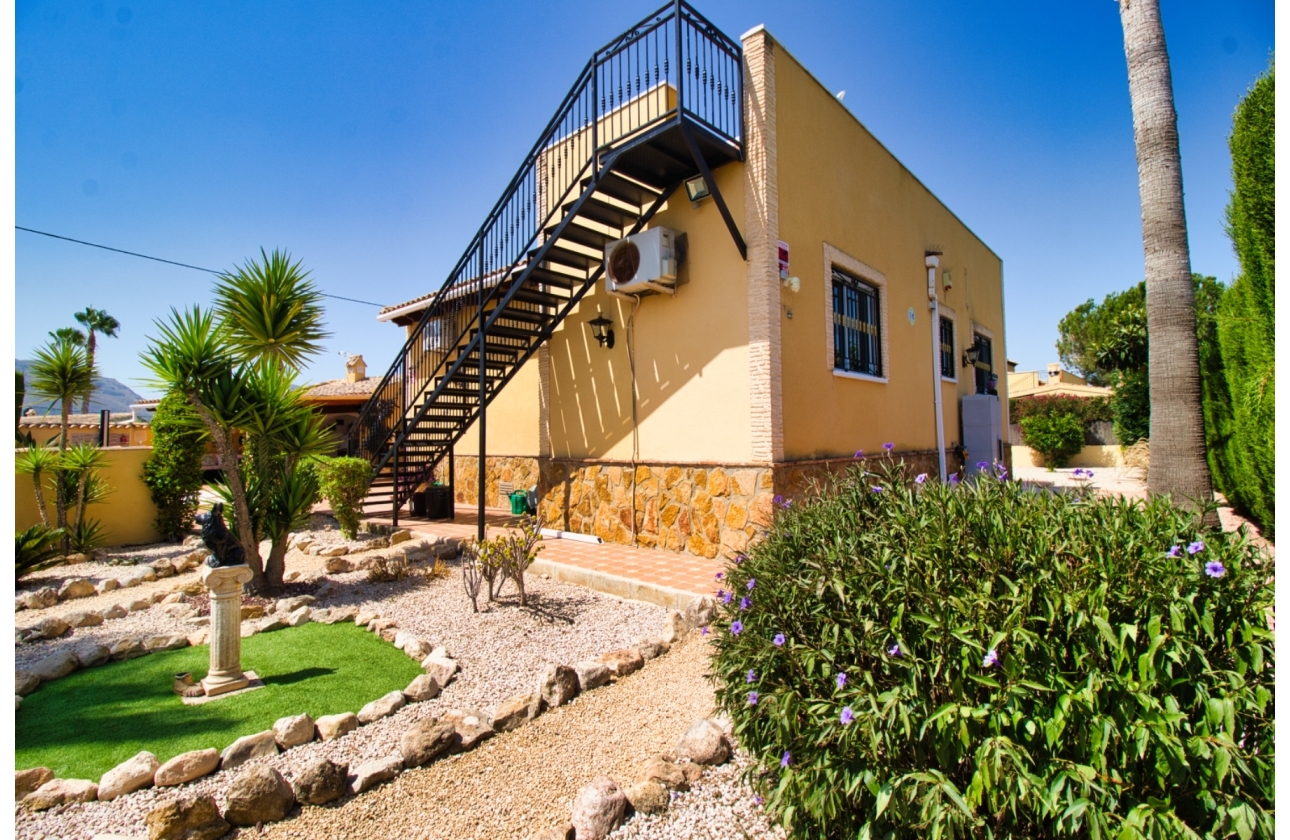 Resale - Finca / Country Property - Orihuela Costa - Orihuela