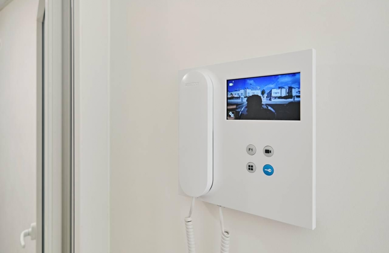 Resale - Apartment / flat - Torrevieja - La Veleta