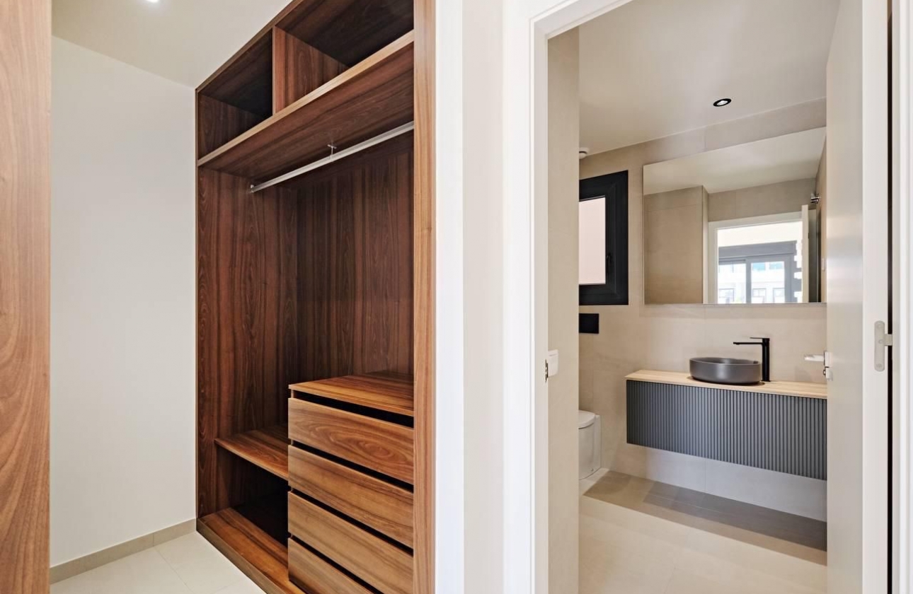 Resale - Apartment / flat - Torrevieja - La Veleta