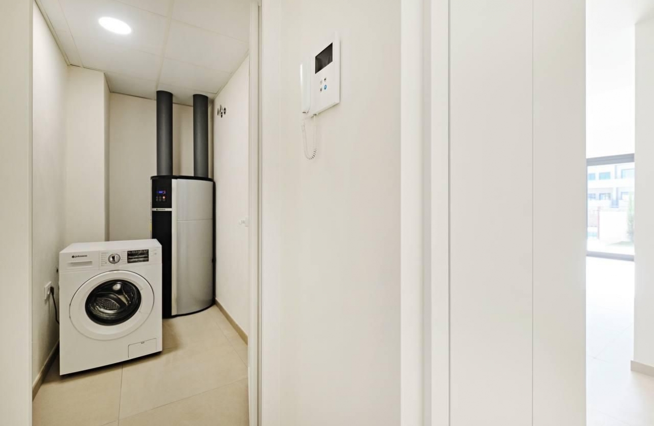 Resale - Apartment / flat - Torrevieja - La Veleta