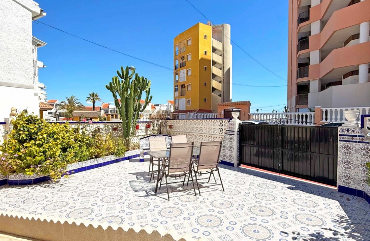 Resale - Apartment / flat - Torrevieja - Torrelamata - La Mata