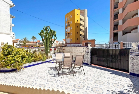Resale - Apartment / flat - Torrevieja - Torrelamata - La Mata