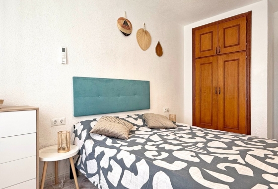 Resale - Apartment / flat - Torrevieja - Torrelamata - La Mata