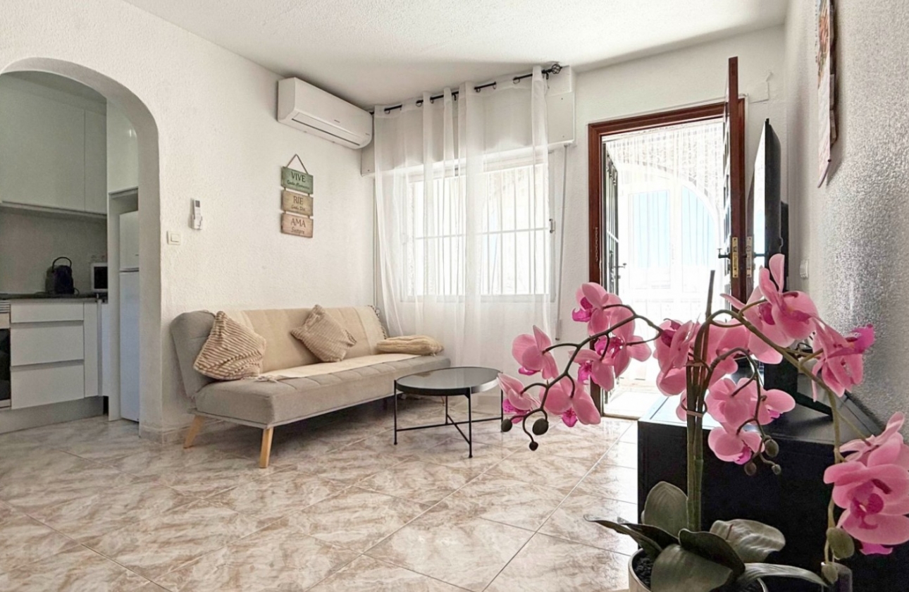 Resale - Apartment / flat - Torrevieja - Torrelamata - La Mata