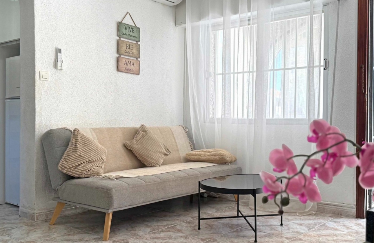 Resale - Apartment / flat - Torrevieja - Torrelamata - La Mata