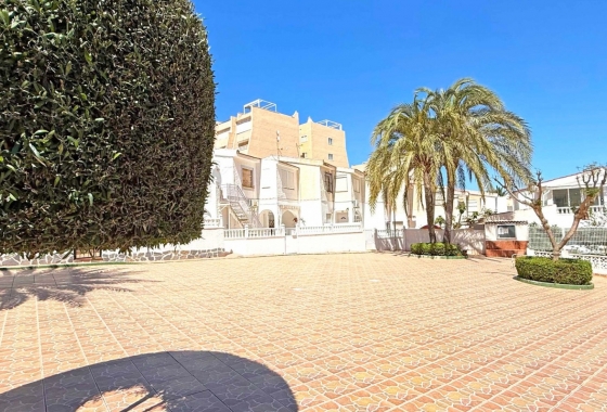 Resale - Apartment / flat - Torrevieja - Torrelamata - La Mata