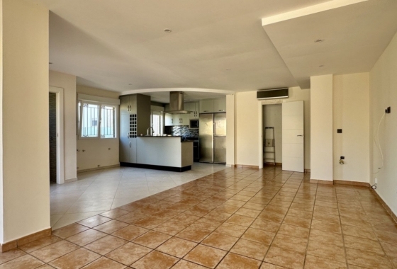 Resale - Villa - Orihuela Costa - Villamartín