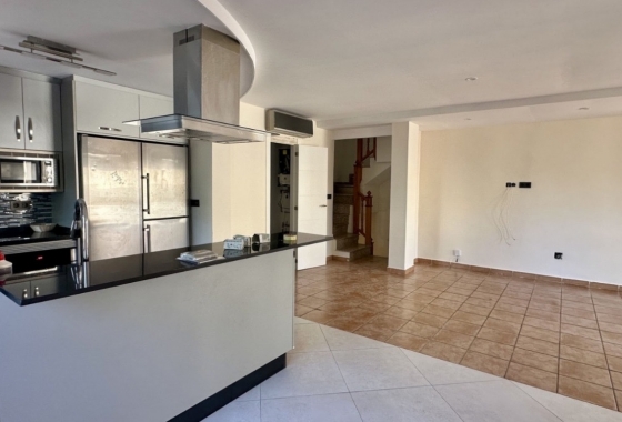 Resale - Villa - Orihuela Costa - Villamartín