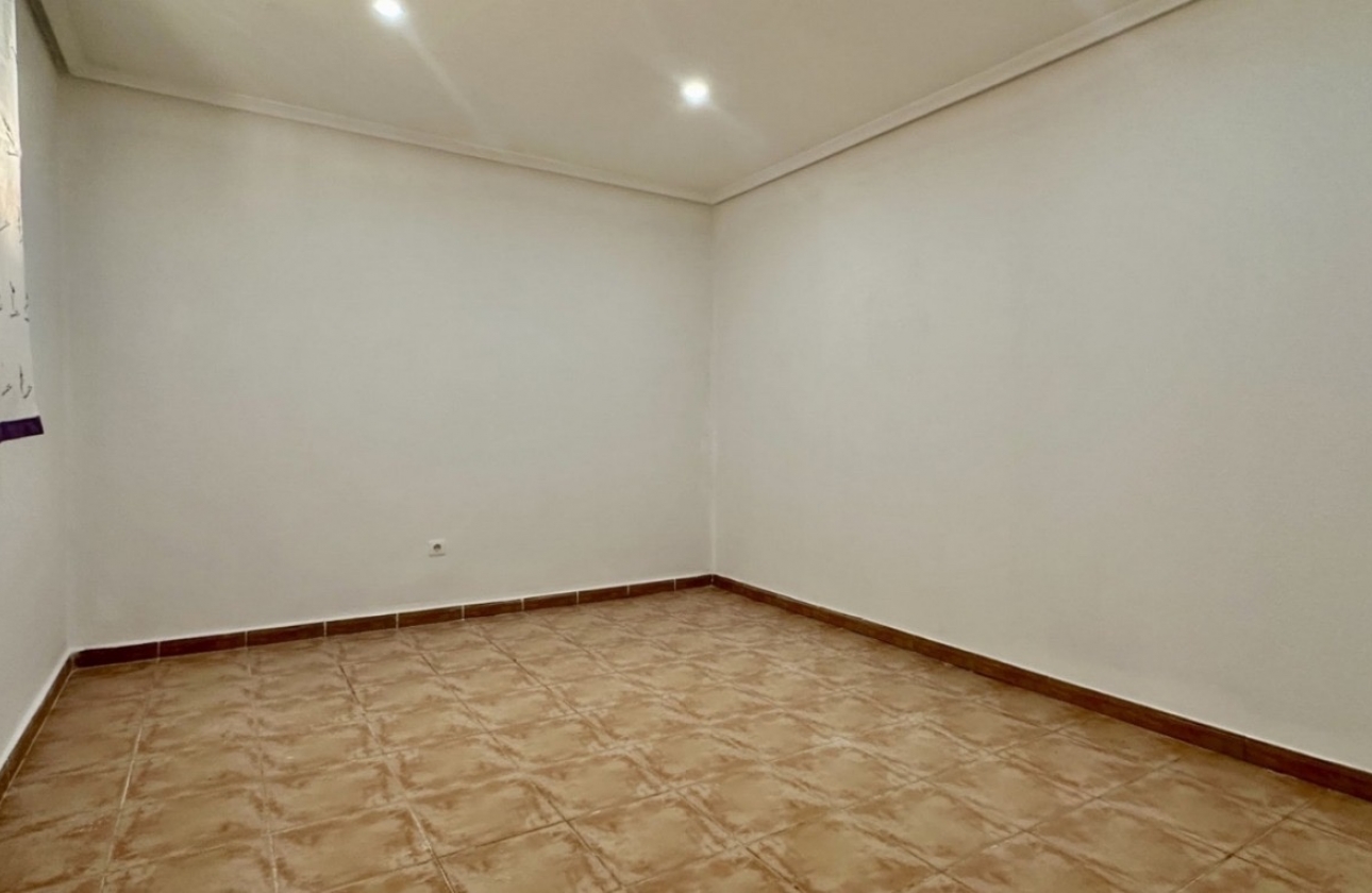 Resale - Villa - Orihuela Costa - Villamartín