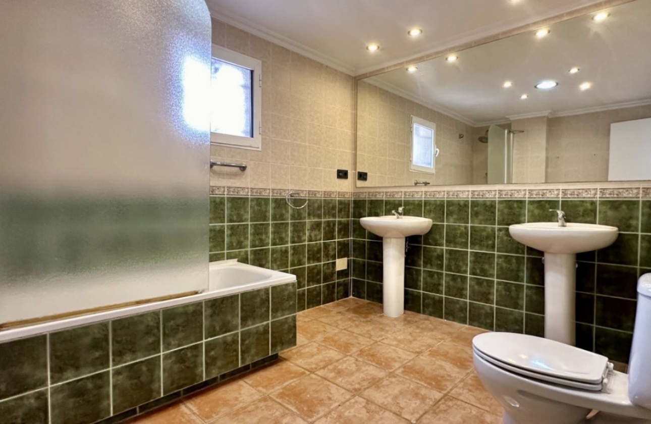 Resale - Villa - Orihuela Costa - Villamartín