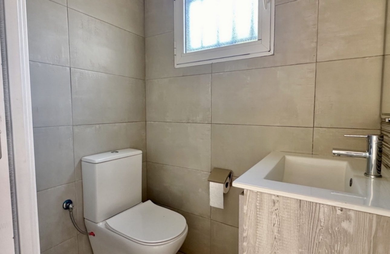 Resale - Villa - Orihuela Costa - Villamartín