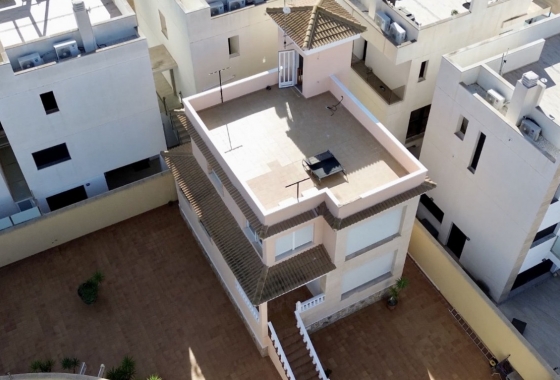 Resale - Villa - Orihuela Costa - Villamartín