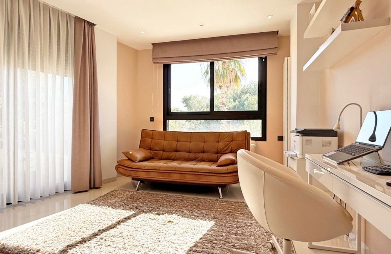 Resale - Villa - Orihuela Costa - Villamartín