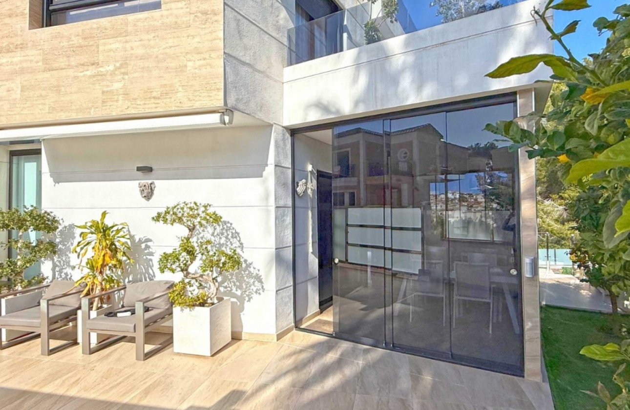 Resale - Villa - Orihuela Costa - Villamartín