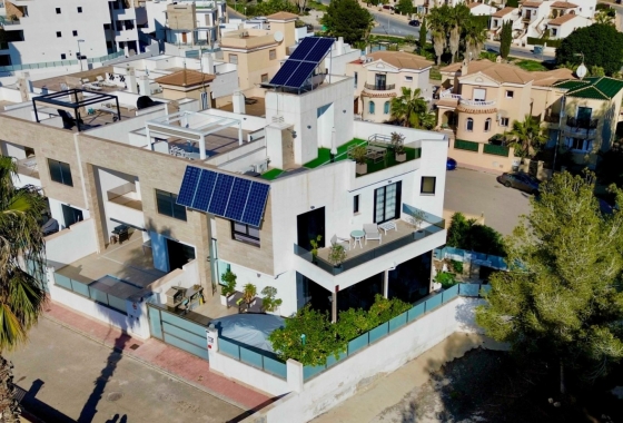 Resale - Villa - Orihuela Costa - Villamartín