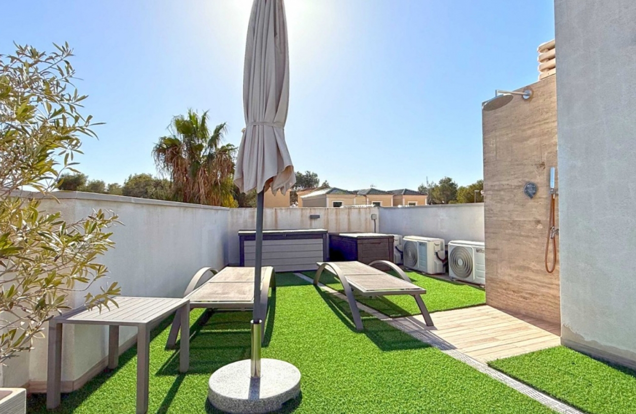 Resale - Villa - Orihuela Costa - Villamartín