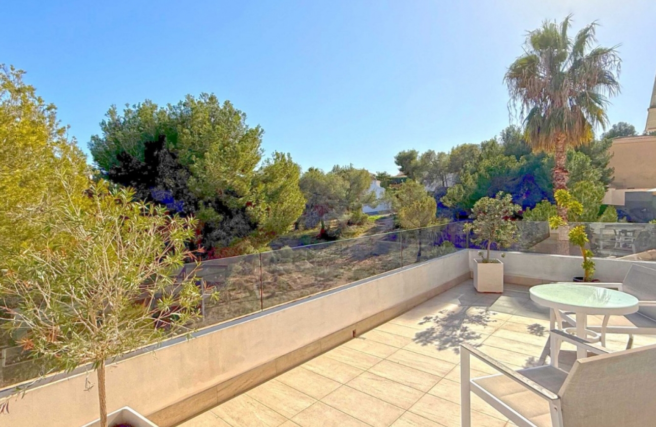 Resale - Villa - Orihuela Costa - Villamartín
