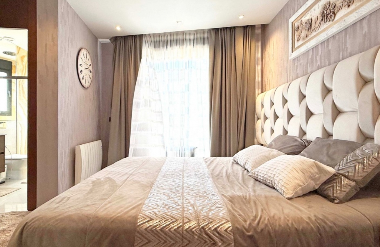 Resale - Villa - Orihuela Costa - Villamartín