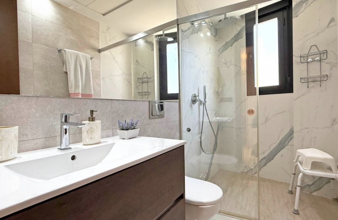 Resale - Villa - Orihuela Costa - Villamartín