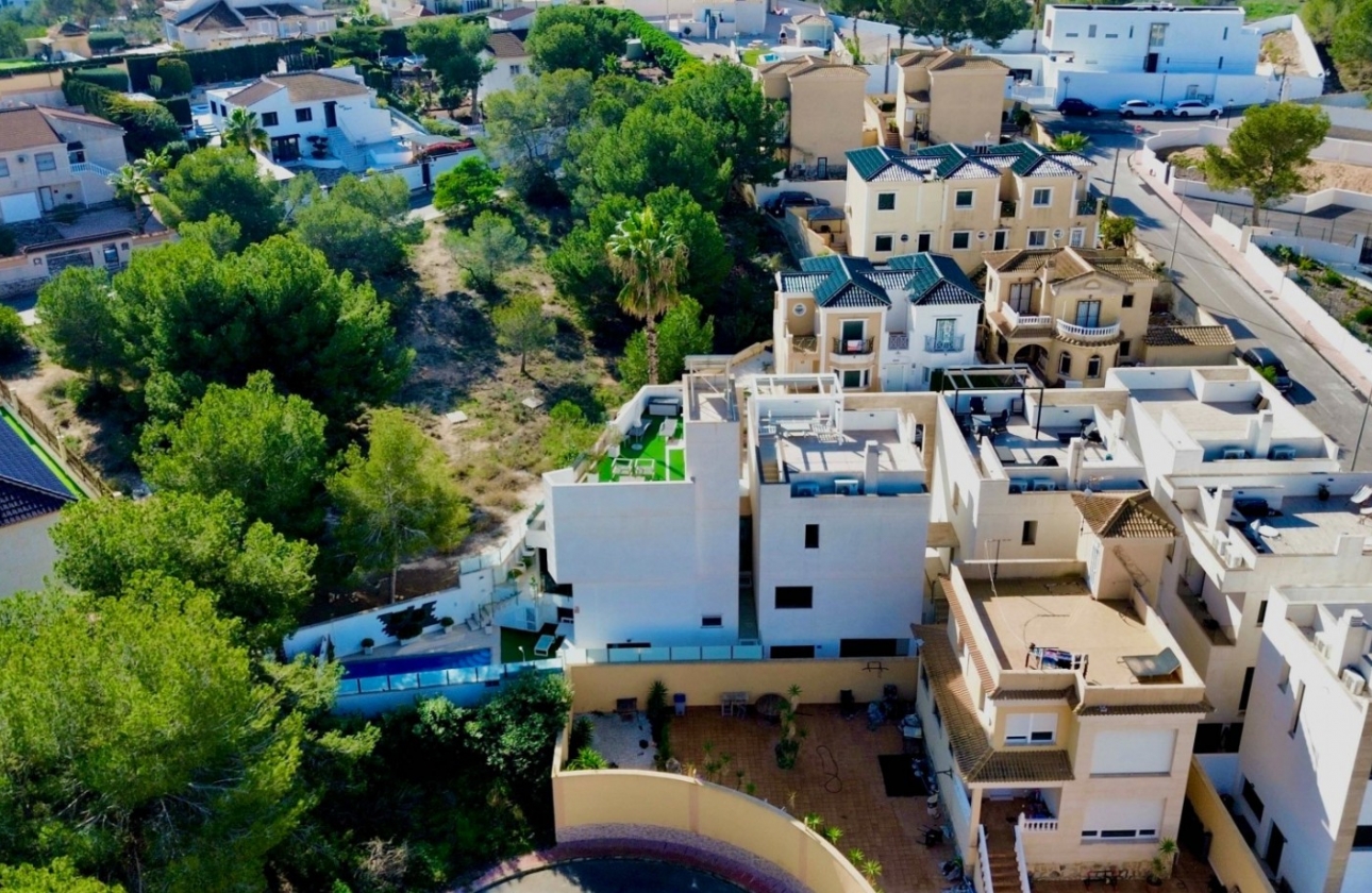 Resale - Villa - Orihuela Costa - Villamartín