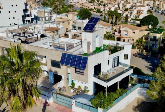 Resale - Villa - Orihuela Costa - Villamartín