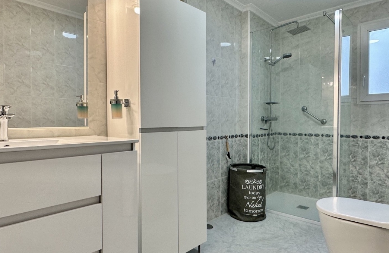 Resale - Apartment / flat - Orihuela Costa - Playa Flamenca