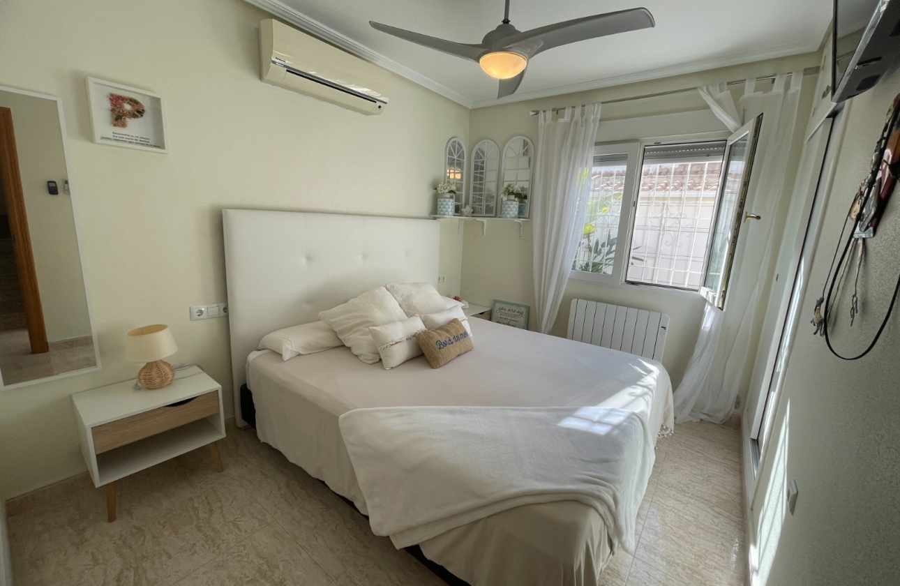 Resale - House - Torre de la Horadada