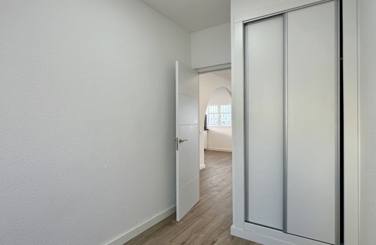 Reventa - Apartamento / piso - Orihuela Costa - Las Filipinas