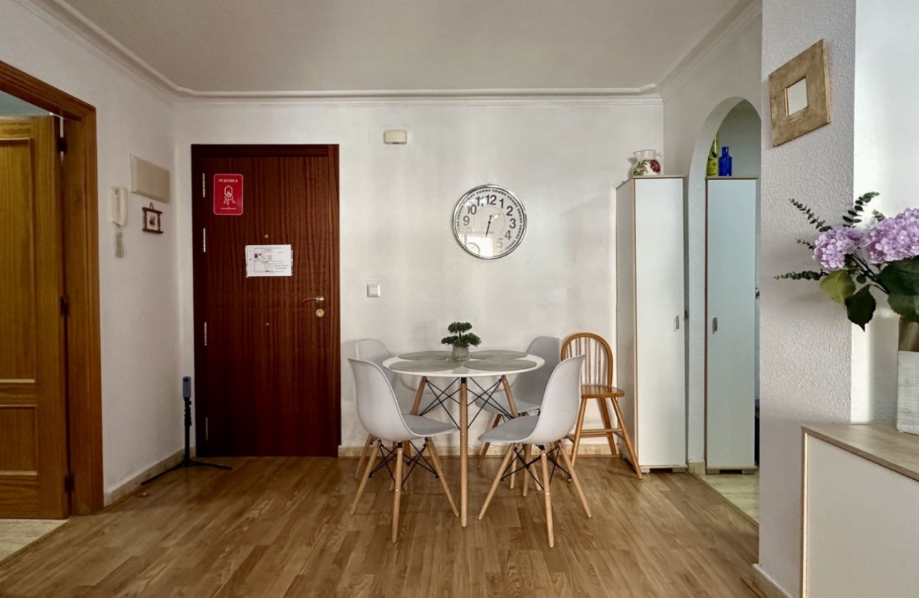 Reventa - Apartamento / piso - Torrevieja