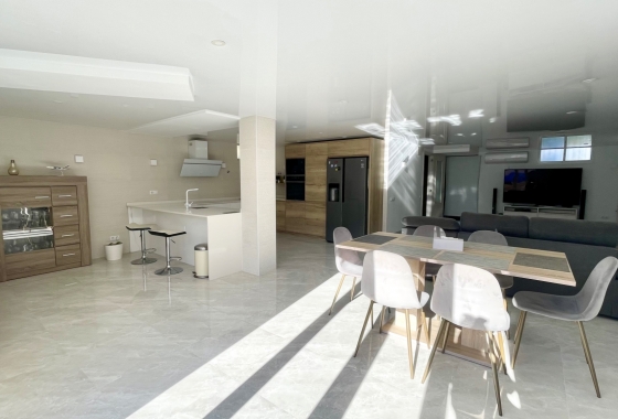 Reventa - Villa - Orihuela Costa - Los Altos