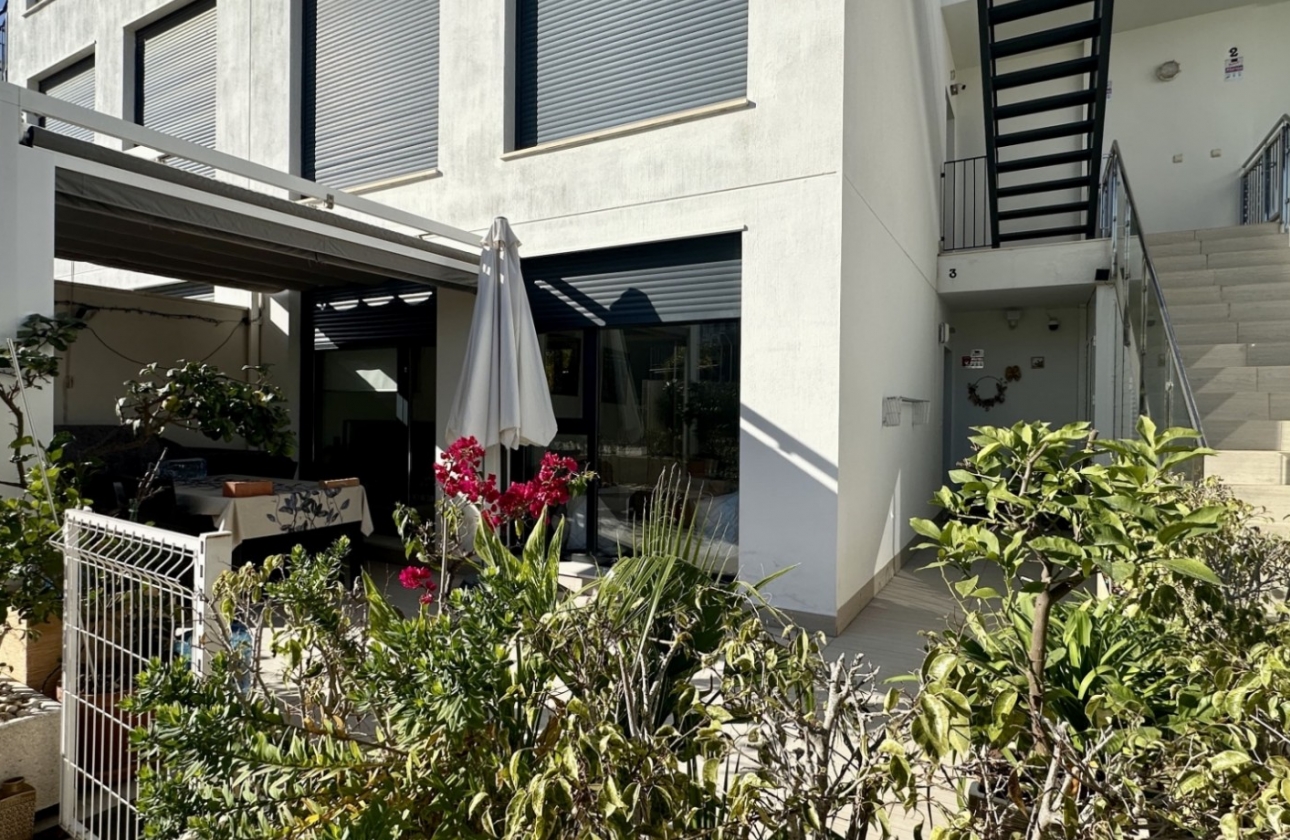 Resale - Apartment / flat - Orihuela Costa - Punta Prima