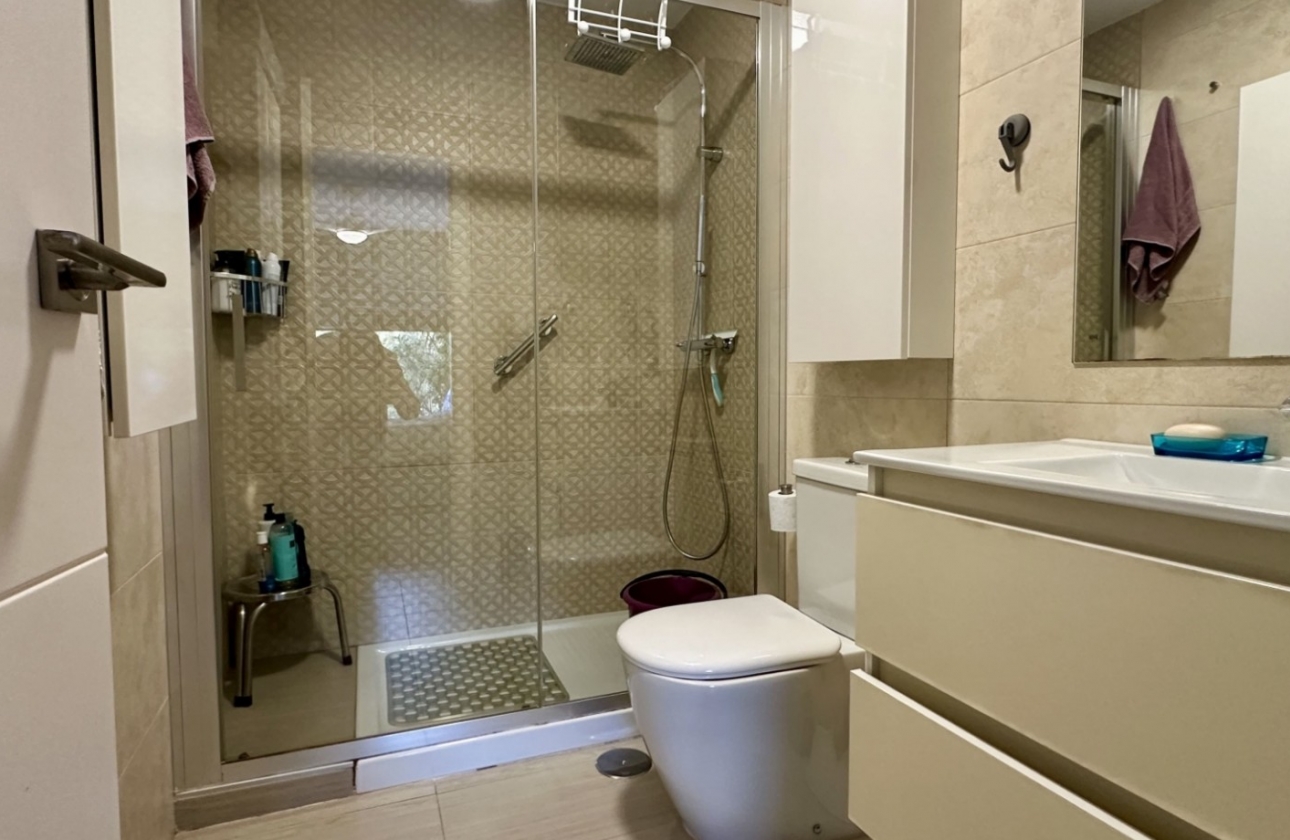 Resale - Apartment / flat - Orihuela Costa - Punta Prima