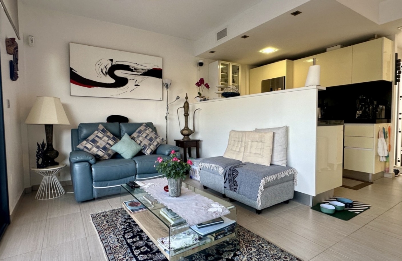 Resale - Apartment / flat - Orihuela Costa - Punta Prima