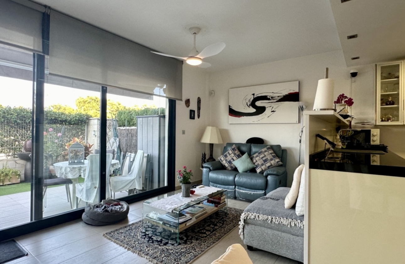 Resale - Apartment / flat - Orihuela Costa - Punta Prima