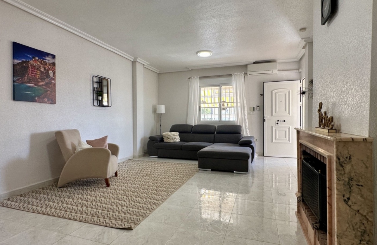 Reventa - Villa - Orihuela Costa - Los Altos