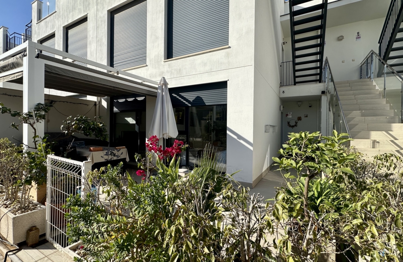 Resale - Apartment / flat - Orihuela Costa - Punta Prima