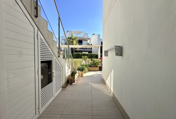 Resale - Apartment / flat - Orihuela Costa - Punta Prima