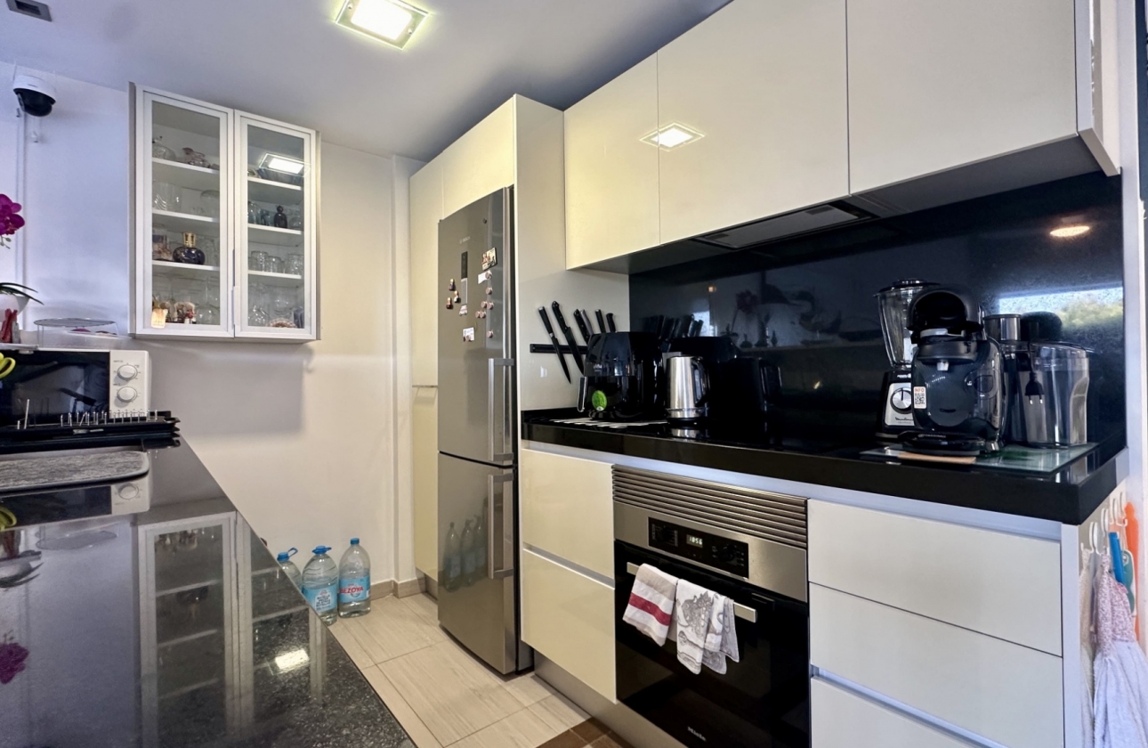 Resale - Apartment / flat - Orihuela Costa - Punta Prima