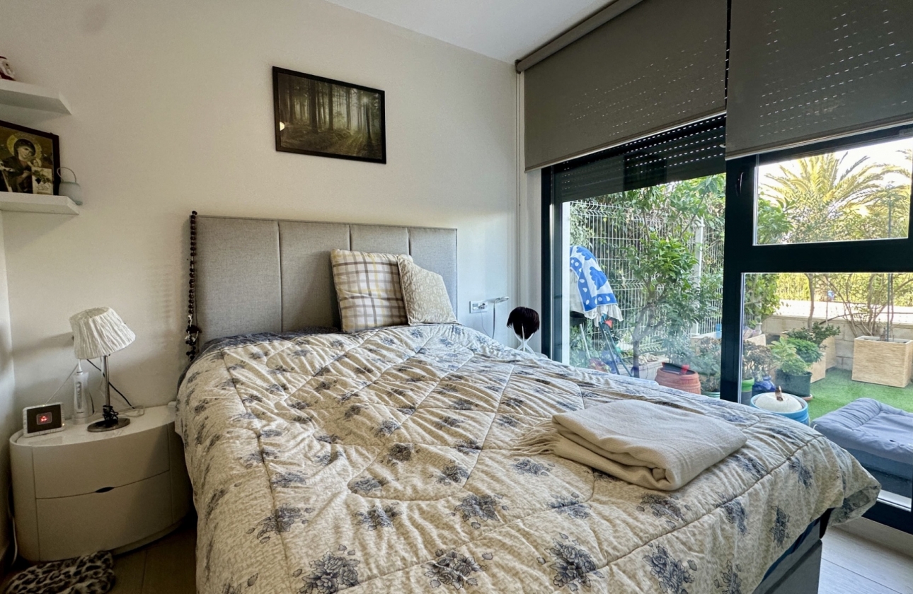 Resale - Apartment / flat - Orihuela Costa - Punta Prima