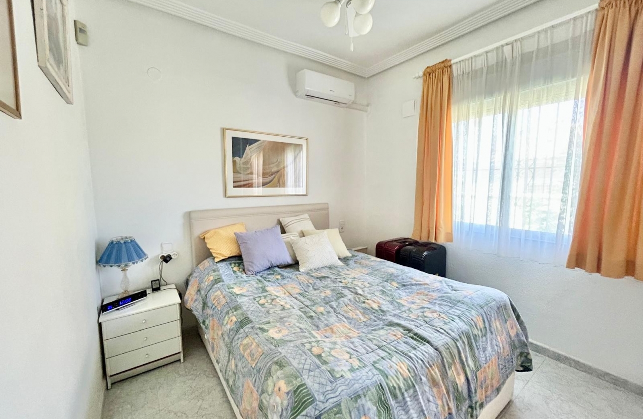 Reventa - Villa - Torrevieja - La Siesta