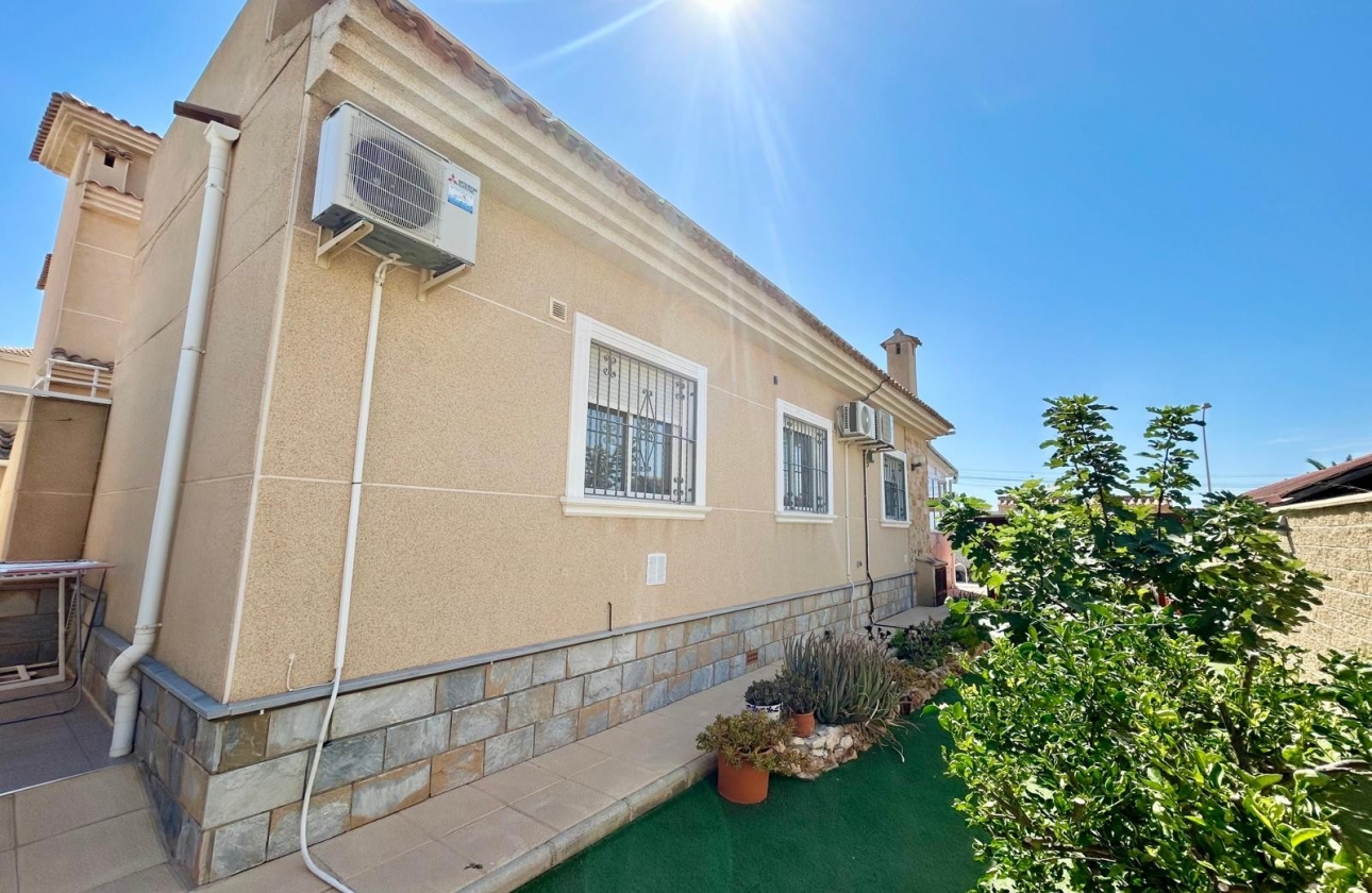 Reventa - Villa - Torrevieja - La Siesta