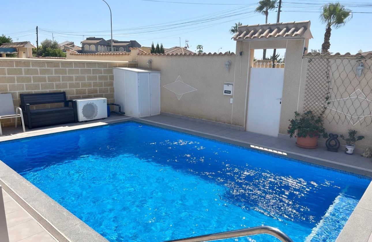 Reventa - Villa - Torrevieja - La Siesta
