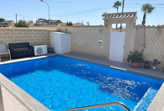 Reventa - Villa - Torrevieja - La Siesta