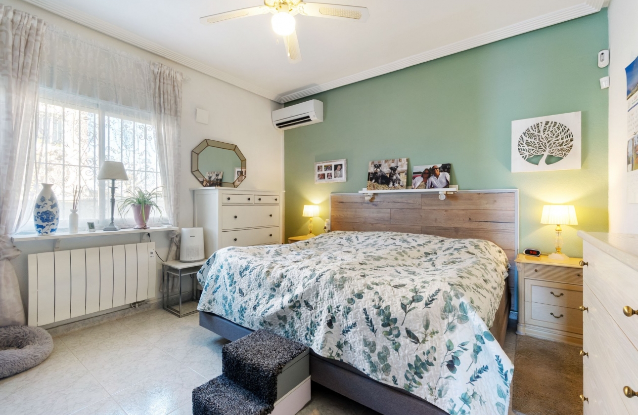 Revente - Villa - Torrevieja - El Chaparral